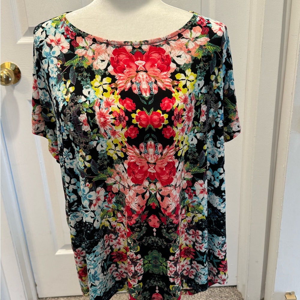 Dress Barn Multicolor Floral Short Sleeve Top